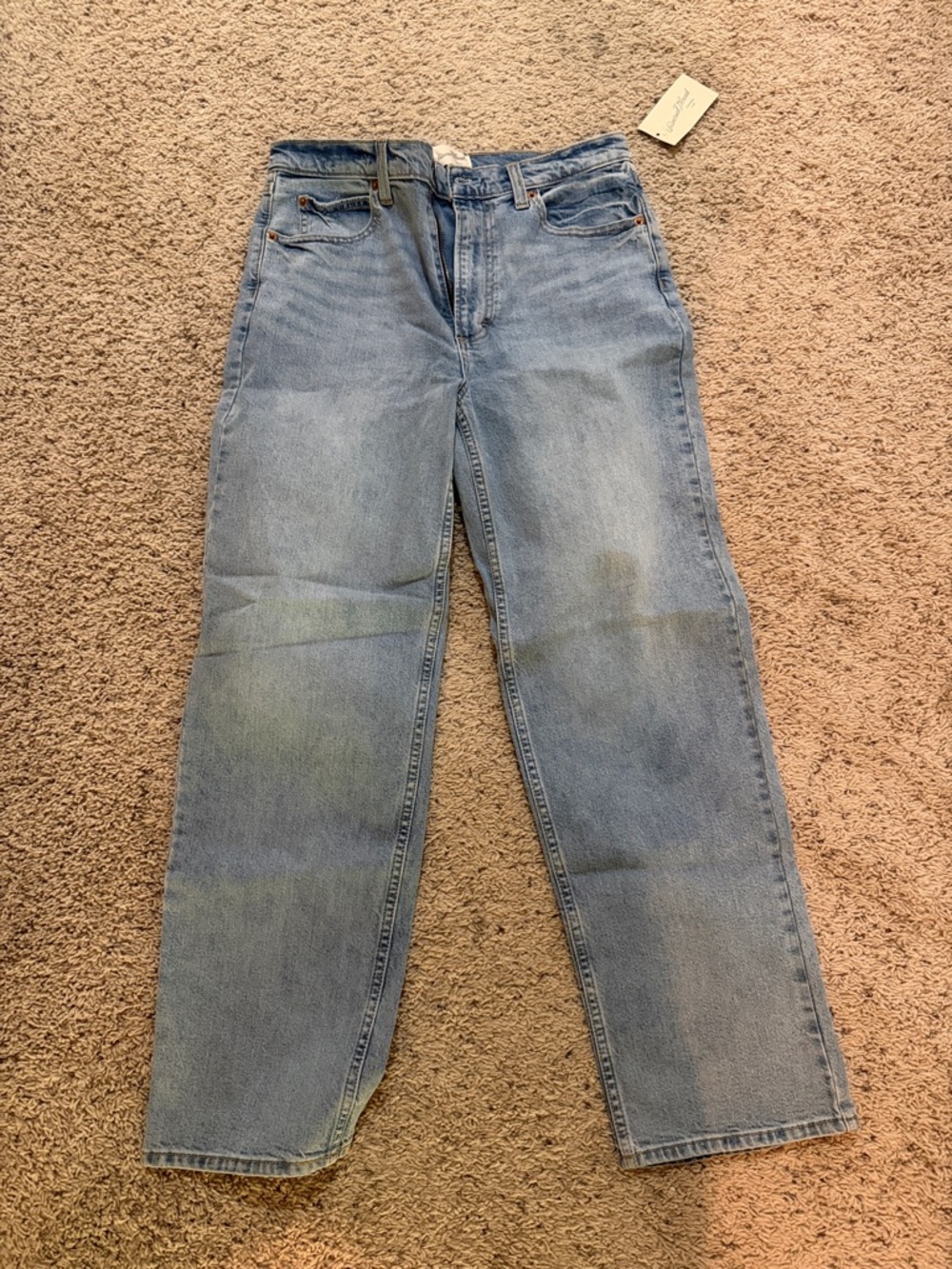 Universal Thread Light Wash Straight Leg Jeans